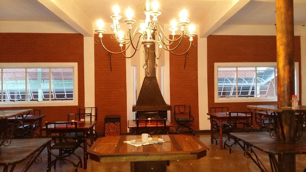 Medieval Hotel 特雷斯科拉松伊斯 外观 照片